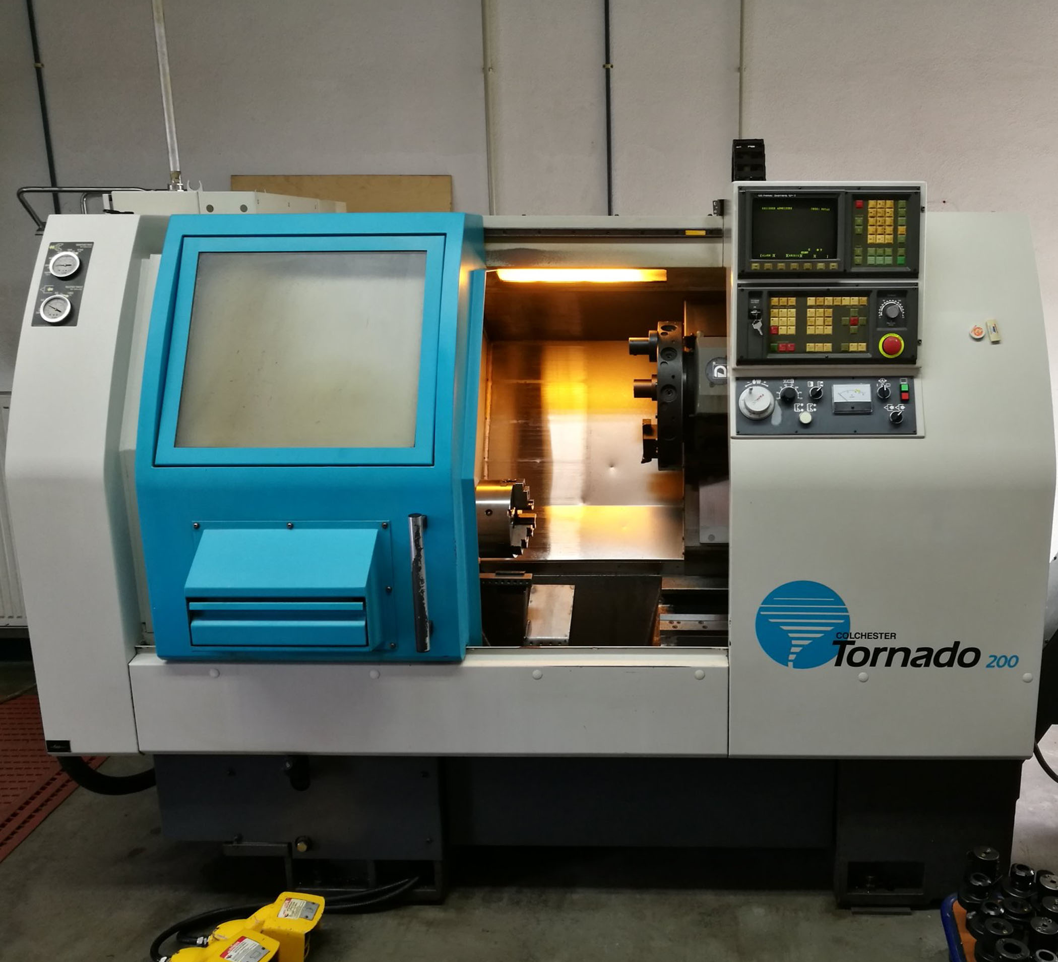 Torno CNC COLCHESTER Tornado 200